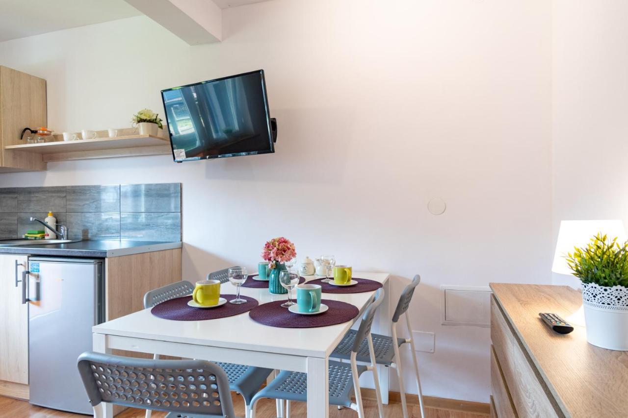 Apartamenty Jeanette Рови Екстер'єр фото